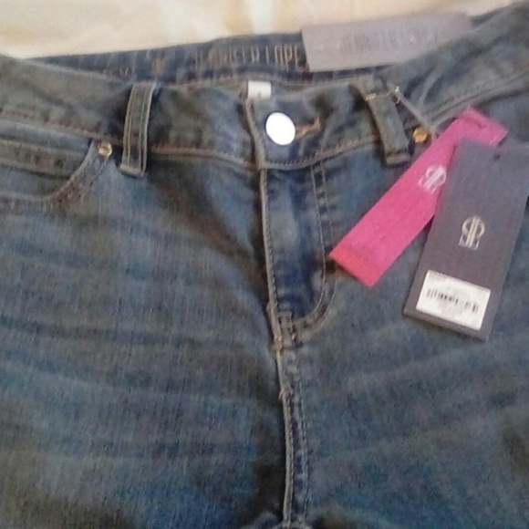 J LOPEZ Curvy Bootcut Mid Rise Priscilla Jeans 0 - Picture 2 of 7
